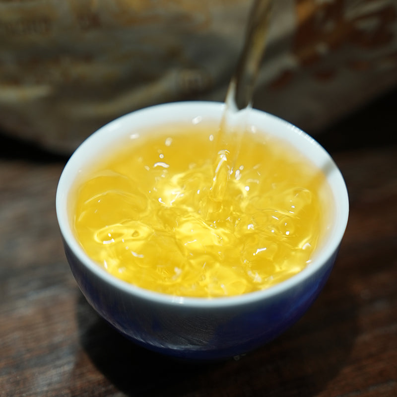 Kotak Kuih Pu'er Mentah Mingxing Gaohao 24 Tahun, 7 Kuih Satu Set, Penyimpanan Pokok Kuno Xishuangbanna + Makna Beruntung Cahaya Bintang, Hadiah Menunjukkan Gaya Eksklusif & Memiliki Berkat